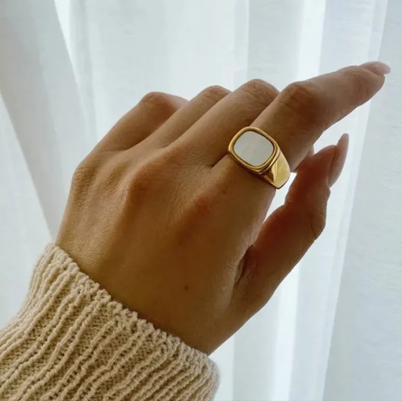 14k Gold plated ring - Picture 4 of 9